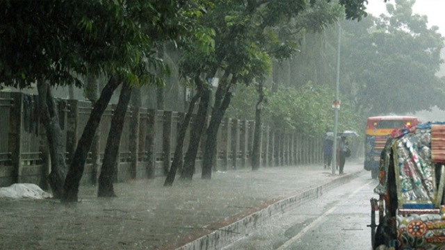 সোমবারের আগে থামছে না বৃষ্টি