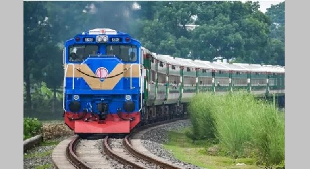 ১৫ ঘণ্টা পর সিলেটের সাথে সারা দেশের ট্রেন চলাচল স্বাভাবিক