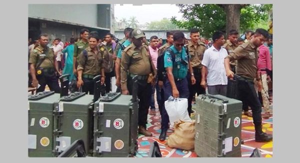 রাসিক নির্বাচনের সরঞ্জামাদি বিতরণ কার্যক্রম শুরু