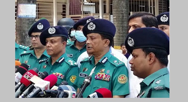 ছিনতাইকারীদের বিরুদ্ধে আমাদের অভিযান চলছে: ডিএমপি কমিশনার