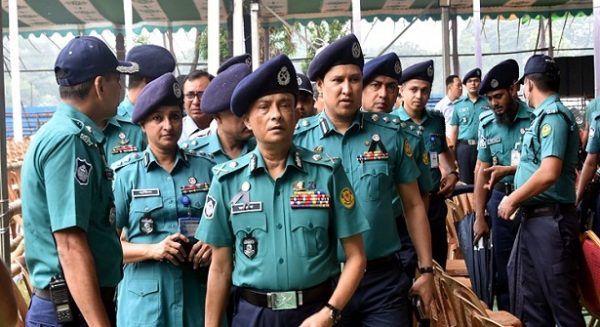 সোহরাওয়ার্দী উদ্যানের নিরাপত্তা পরিদর্শনে ডিএমপি কমিশনার