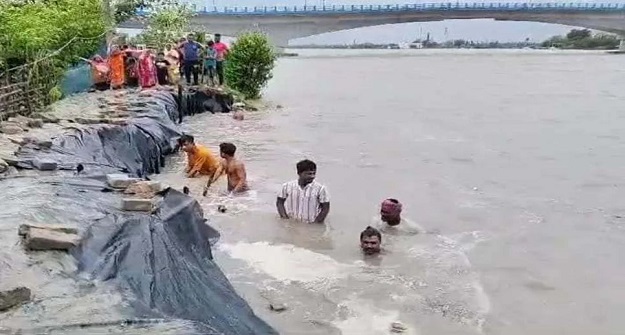 রেমালের দাপটে পশ্চিমবঙ্গে মৃত ১, ব্যাপক ক্ষয়-ক্ষতির আশঙ্কা!