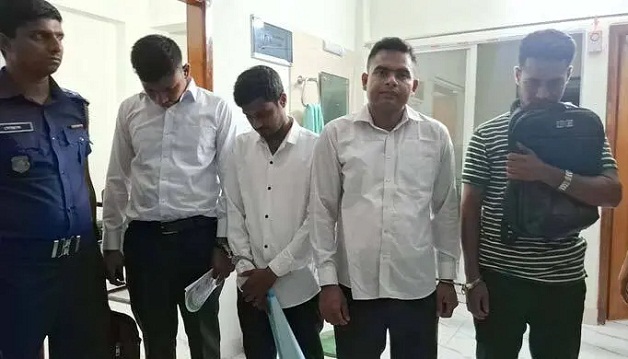 নিয়োগ পরীক্ষায় প্রক্সি দিতে গিয়ে আটক ৪