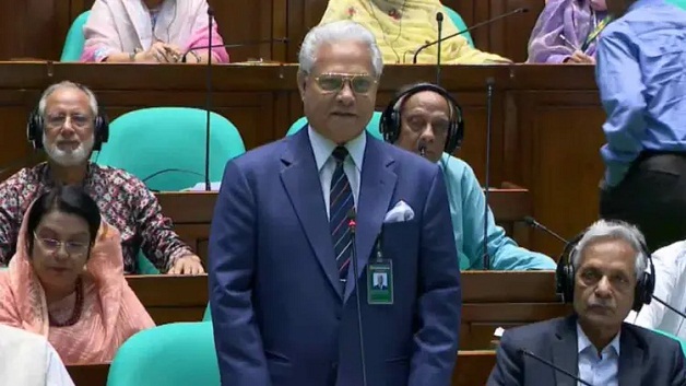 অর্থমন্ত্রী দুঃসাহসী, গগনস্পর্শী বাজেট দাঁড় করিয়েছেন: আলতাফ হোসেন চৌধুরী