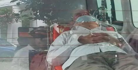 অ্যাম্বুলেন্সে ট্রাইব্যুনালে আনা হলো সাবেক এমপি ফজলে করিমকে