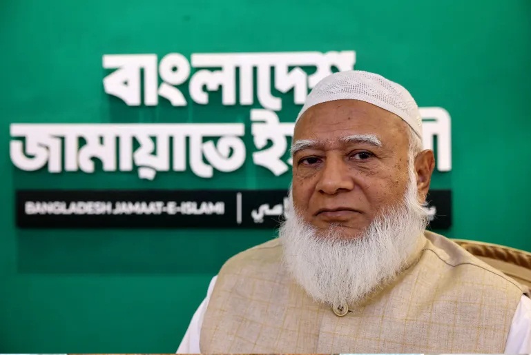 এমপি থেকে পিয়ন, সবার কাছে বিরোধীদলীয় নেতার ‘১০ কেজির সারপ্রাইজ’