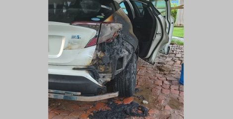 চাঁদা না পেয়ে গাড়িতে আগুন, গ্রেফতার ৩