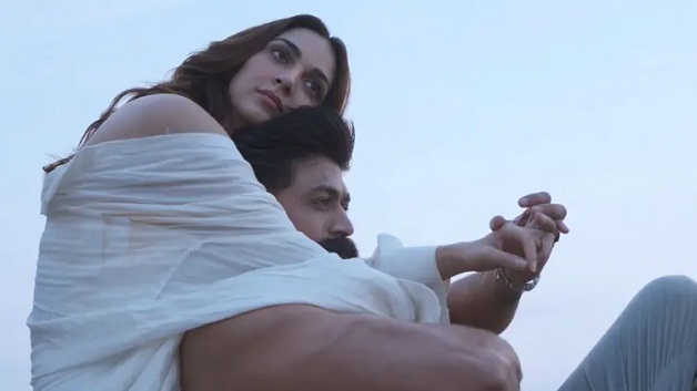 আইটেম গানেও ‘ঘনিষ্ঠ’, কিয়ারাকে নিয়ে যত সমালোচনা