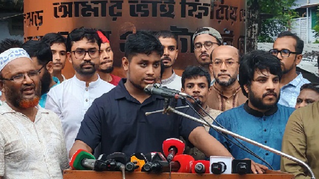 আমাদের ৫ মিনিটের কথার উত্তর দিতে বাঘা বাঘা মন্ত্রীর ৪৫ মিনিট চলে যায়: এমপি হাসনাত