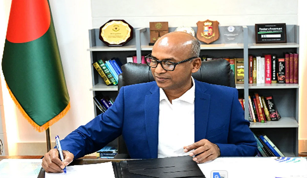 সিআইডি প্রধান হিসেবে দায়িত্ব নিলেন ব্যারিস্টার মোশাররফ হোছাইন