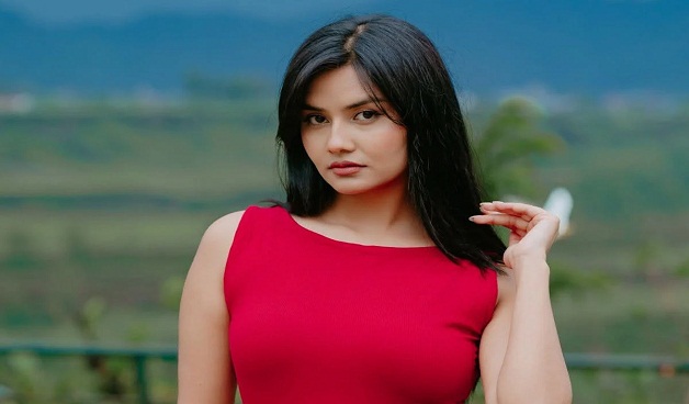 ‘ব্যাচেলর পয়েন্ট’-এ নেপালি অভিনেত্রী