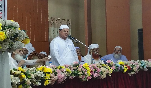 নিত্যপণ্য মধ্যবিত্তদেরও ক্রয়-ক্ষমতার বাইরে চলে গেছে: চরমোনাই পীর