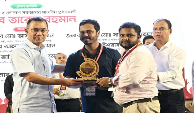 জুলাই স্মৃতি স্মারক তুলে দিলেন প্রধানমন্ত্রী