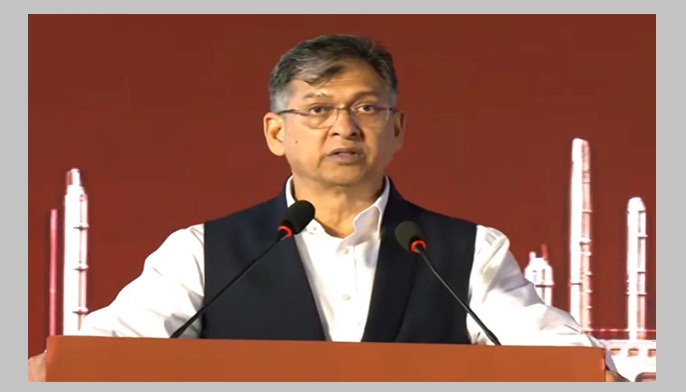 বিনিয়োগকারীদের জন্য নিরাপদ পরিবেশ নিশ্চিত করতে গুরুত্ব দিচ্ছে সরকার : স্বরাষ্ট্রমন্ত্রী