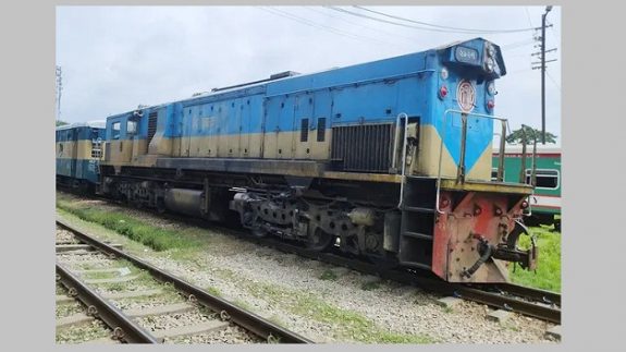 চট্টগ্রাম-কক্সবাজার রুটে আজ থেকে ট্রেন চলাচল স্বাভাবিক