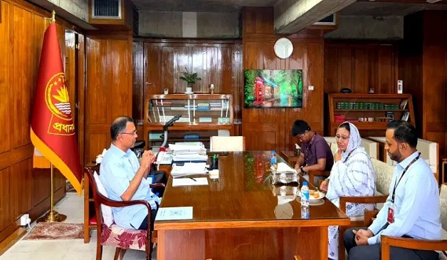 এক সন্তান জুলাইয়ে শহীদ আরেকজনের ক্যানসার, মায়ের পাশে প্রধানমন্ত্রী