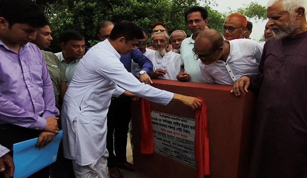 স্ট্যান্টবাজির রাজনীতি বাংলাদেশে চলবে না: ফরহাদ হোসেন আজাদ