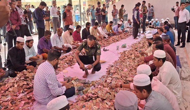 তৃতীয়বারের মতন শাহ্জালালের দরগার দানবাক্স খোলা হলো, গণনা শুরু