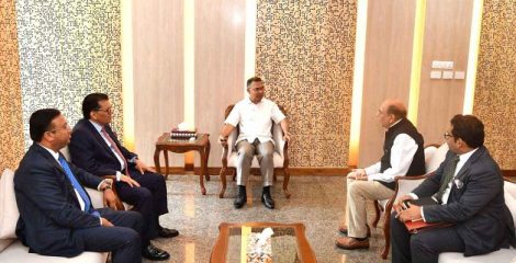 প্রধানমন্ত্রীর সঙ্গে ভারতীয় হাইকমিশনারের বৈঠক