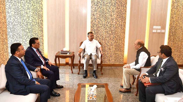 প্রধানমন্ত্রীর সঙ্গে ভারতীয় হাইকমিশনারের বৈঠক