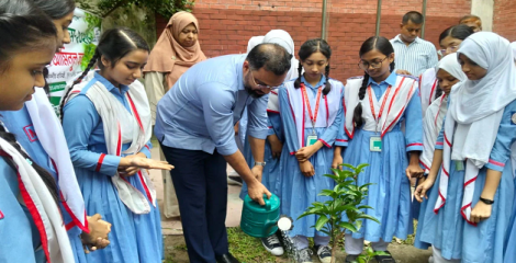 প্রত্যেক শিক্ষার্থীকে একটি করে গাছ লাগানোর আহ্বান প্রতিমন্ত্রী আমিনুল হকের