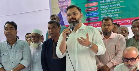 অসহায় পরিবারের হাতে আগে ফ্যামিলি কার্ড দিতে হবে: ক্রীড়া প্রতিমন্ত্রী