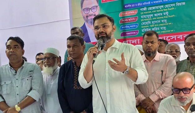 অসহায় পরিবারের হাতে আগে ফ্যামিলি কার্ড দিতে হবে: ক্রীড়া প্রতিমন্ত্রী