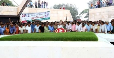 জিয়াউর রহমান ও খালেদা জিয়ার কবরে বিএনপির স্থায়ী কমিটির নতুন চার সদস্যের শ্রদ্ধা