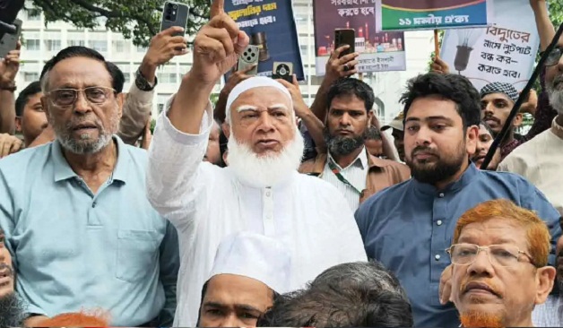 আমরা কাউকে অসম্মান করতে আসিনি, জনগণের দাবি নিয়ে এসেছি: জামায়াত আমির