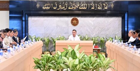 অনুমোদনহীন স্লিপার কোচের বিরুদ্ধে ব্যবস্থা নেওয়ার নির্দেশ প্রধানমন্ত্রীর