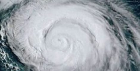 জাপানে ধেয়ে আসছে ঘূর্ণিঝড় ডলফিন, নিরাপদ আশ্রয়ে আড়াই লাখ মানুষ