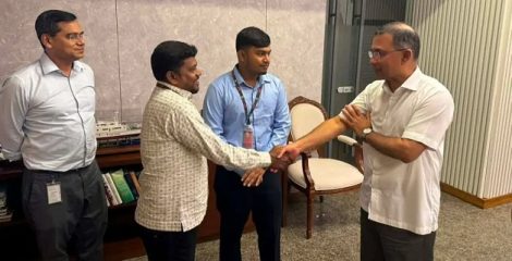 ফুল স্কলারশিপ পেয়েও বিদেশযাত্রা নিয়ে অনিশ্চয়তা, নাজমুলের পাশে প্রধানমন্ত্রী