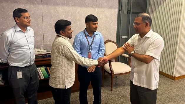ফুল স্কলারশিপ পেয়েও বিদেশযাত্রা নিয়ে অনিশ্চয়তা, নাজমুলের পাশে প্রধানমন্ত্রী