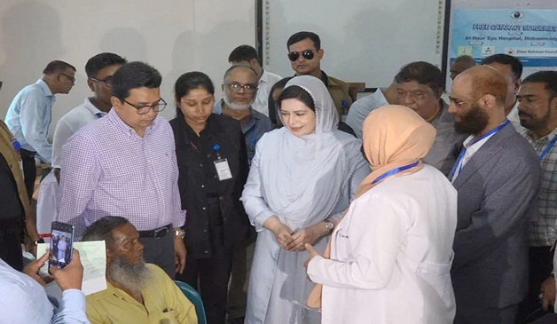 ছানি অপারেশন ক্যাম্প পরিদর্শন করলেন ডা. জুবাইদা রহমান