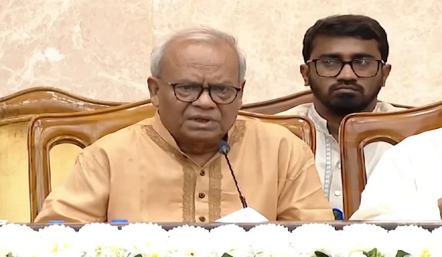 একটি ভগ্নস্তূপের ওপর দাঁড়িয়ে দেশ গড়ছে সরকার : রিজভী