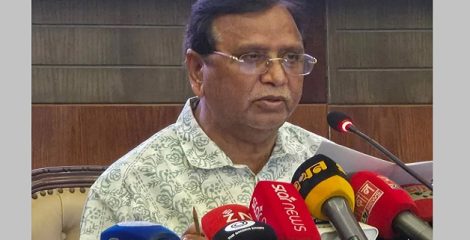 রেজিস্টার্ড হকার ছাড়া অন্য কেউ রাস্তায় বসতে পারবে না : ডিএসসিসি প্রশাসক