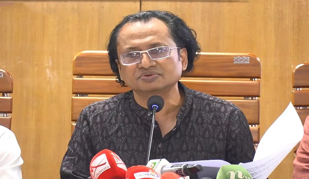 জ্বালানি সংকট নিরসনে সরকার সর্বোচ্চ চেষ্টা করছে : তথ‍্য উপদেষ্টা