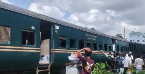 ট্রেনের ৫ বগি লাইনচ্যুত, ঢাকা-ময়মনসিংহ রুটে ট্রেন চলাচল বন্ধ
