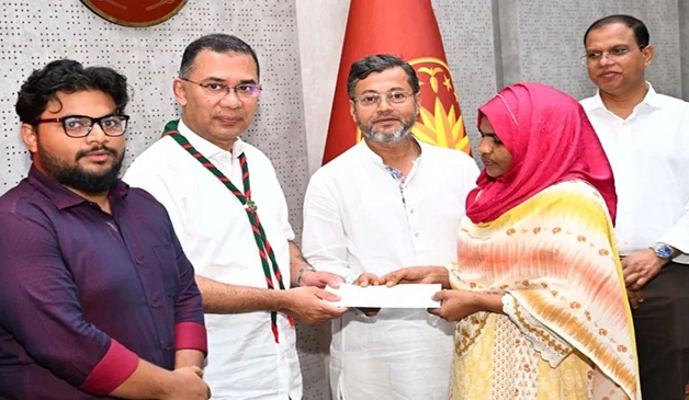 জুলাই শহীদদের স্বপ্নের দেশ গড়তে প্রতিটি নাগরিককে দায়িত্ব পালনের আহ্বান প্রধানমন্ত্রীর