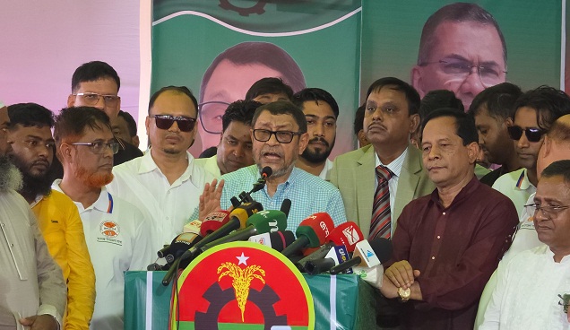 বিগত ফ্যাসিবাদী সরকার কোনো ভ্যাকসিন রেখে যায়নি, ডেঙ্গু প্রতিরোধে ঐক্যবদ্ধ হয়ে যুদ্ধ করতে হবে: স্বাস্থ্যমন্ত্রী