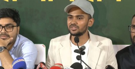 ২৪ ঘণ্টার মধ্যে দুদককে ক্ষমা চাইতে হবে: আসিফ মাহমুদ