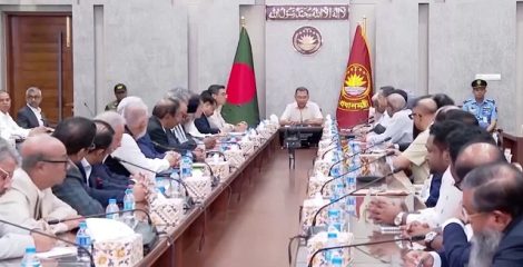 শিল্পকারখানায় কাল থেকেই বিদ্যুৎ-গ্যাস সরবরাহ উন্নতির আশ্বাস প্রধানমন্ত্রীর
