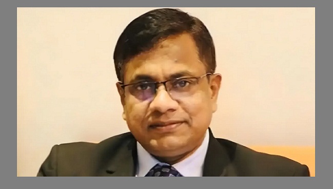 খেলার মাঠে হঠাৎ অসুস্থ, হাসপাতালে নিলেও বাঁচানো যায়নি উপসচিবকে