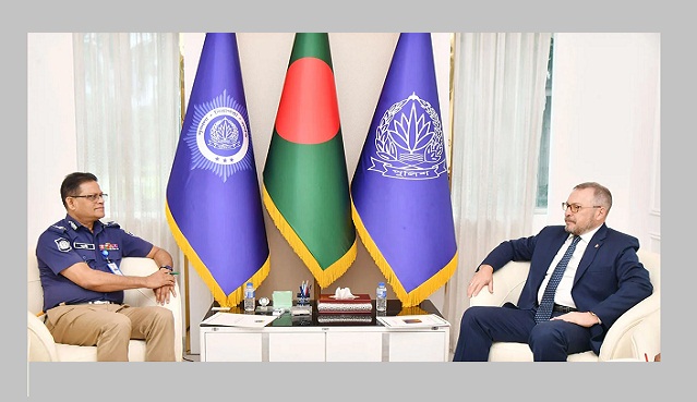 বাংলাদেশ পুলিশের সক্ষমতা বৃদ্ধিতে সহযোগিতা করতে চায় রাশিয়া
