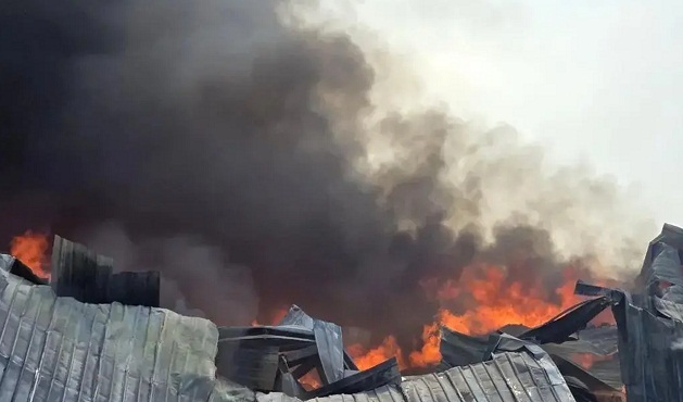 গাজীপুরের সাড়ে তিন ঘণ্টার চেষ্টায় নিয়ন্ত্রণে আগুন