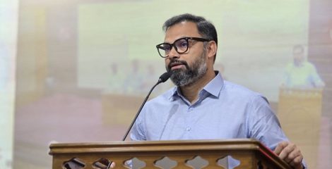 অন্য রাজনৈতিক দলকে ভোট দেওয়া পরিবারের নারীরাও ফ্যামিলি কার্ড পাবেন: আমিনুল হক