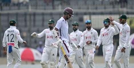 ক্যারিবীয়দের ৬ উইকেট তুলে নিয়ে লাঞ্চে বাংলাদেশ