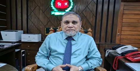 ঠাকুরগাঁওয়ের উপনির্বাচনে ইসি অনিয়মের প্রমাণ পায়নি : সিইসি