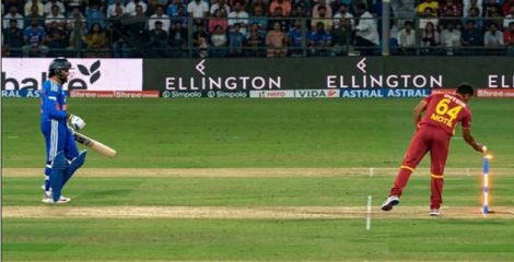 হেঁটে হেঁটে ক্রিজে ফিরতে গিয়ে রান আউট!