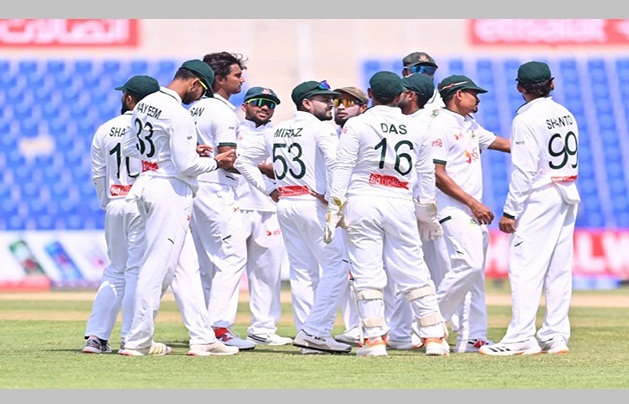 চোট নিয়ে মাঠ ছাড়লেন হাশমতউল্লাহ শাহিদি